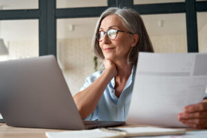 Denise Holland Woman-on-laptop01